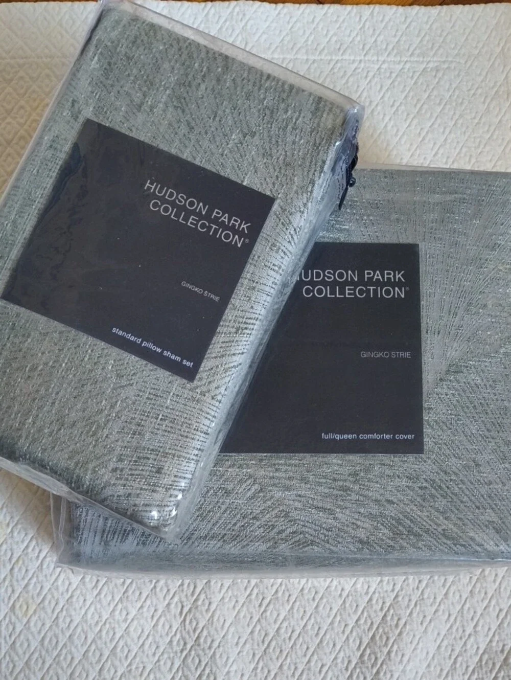 Hudson Park Collection Gingko Strie Full Queen Duvet & Standard Pillow Sham Set